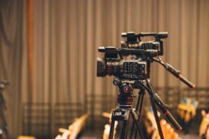 apa itu live streaming event profesional