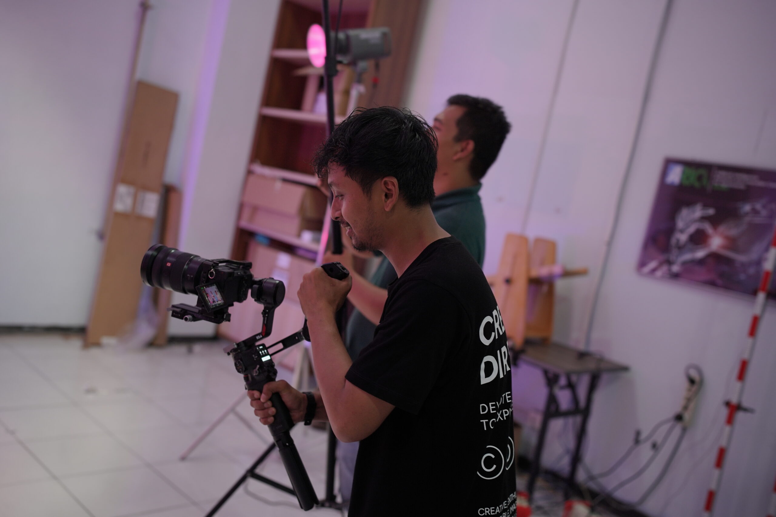 perbandingan vendor video production lokal vs nasional
